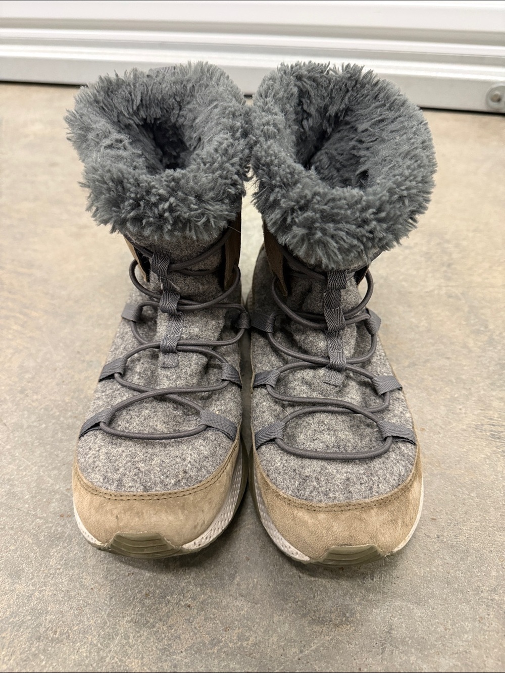 Sperry Women's Grey Faux Fur Cuff Winter Boots